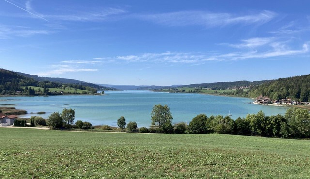 Beautiful studio – with a lake view in Malbuisson