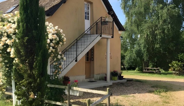 Bed and Breakfast 'Chambre Les Fauvettes' with Shared Terrace, Shared Garden and Wi-Fi in Courcemont