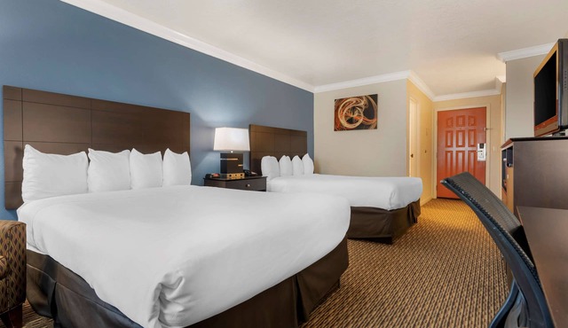 Best Western Colonial Inn