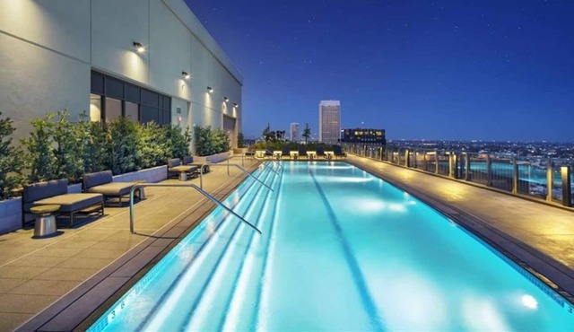 Beverly Hills – Ultra-Luxury with Stunning Views