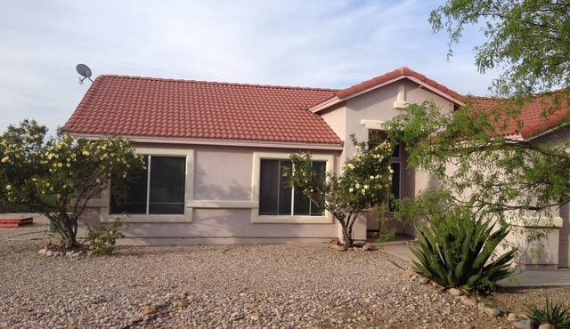 Birdwatchers Paradise on 1.5 ac Golfing hiking & More