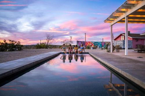 Bling Shack - Pool Spa Views Karaoke Theater