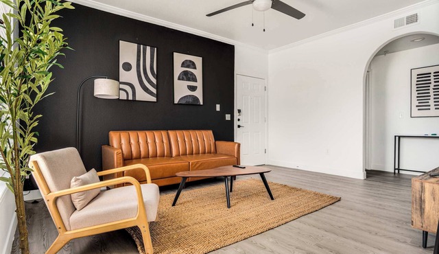 Boulevard Stays 2BR by Stadium Pool, Parking, Gym 10