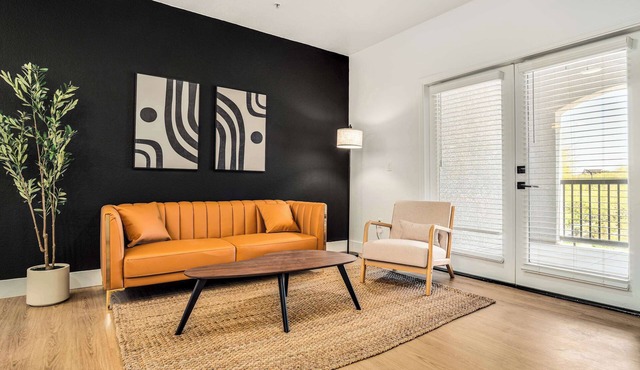 Boulevard Stays Luxe 2BR by the Stadium Pool, Parking, Gym 05