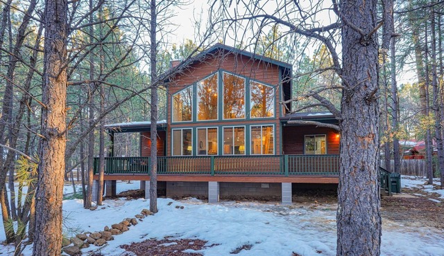 BRAND NEW CUSTOM BUILT HOME IN PINETOP LAKES COUNTRY CLUB WITH AC!