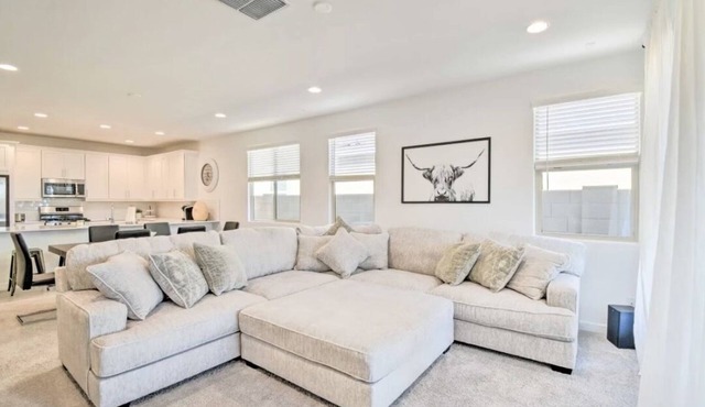 Brand new home 10 minutes from Westgate Where the Cardinals Arena