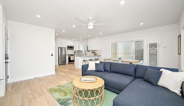 Brand New Home by the Beach & Historic Sunset Water Tower in Sunset Beach