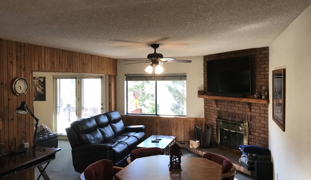 Brian Head Ski In/Out 2 Bed-2 Bath Condo in Prime Location
