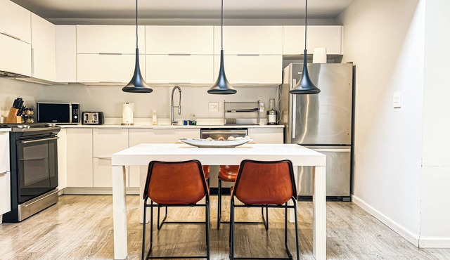 Bright 2BR Home Near LAX & SoFi - SH2
