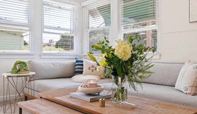 Bright and Airy Newly Remodeled Condo At West Beach