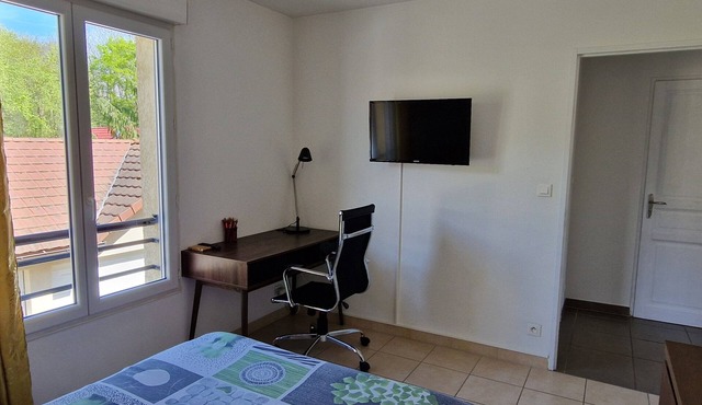 Bright and modern apartment in Prévessin-Moëns