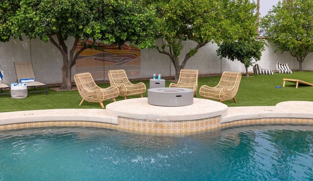 Bright Eyes by Avantstay Chic Boho Retreat, Pool