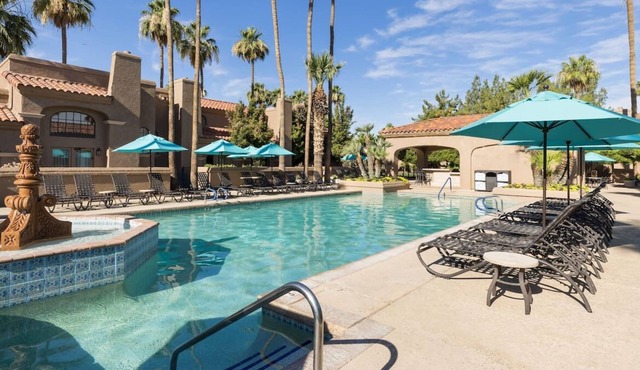 Bring the Whole Family to this Desert Hideaway! 3 Modern Units, Pet-Friendly
