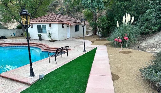 Calabasas Stunning, Peaceful, New, 1 Bedroom Unit