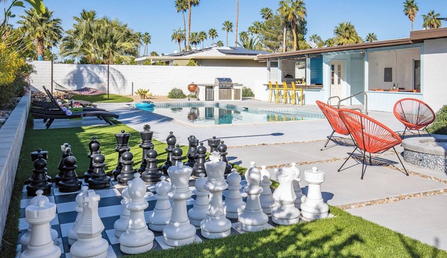 Carillo Special Special Summer Rates Now In Effect in Palm Springs