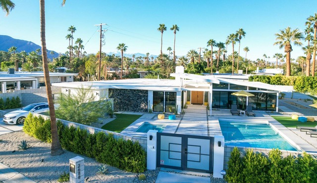 Casa Roka: Groovy Mid-Century Indoor/Outdoor Lifestyle in Palm Springs