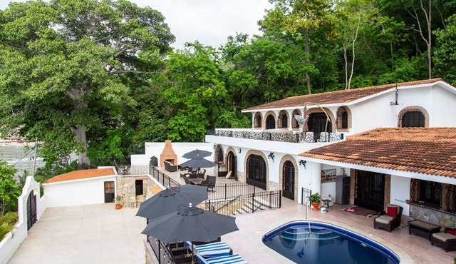 Casa Sol Large beautiful estate ocean front, with the jungle in your backyard! in Boca de Tomatlan