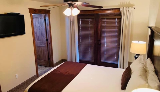 CB&M Executive Suites in Roosevelt
