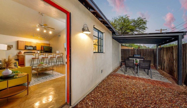 Central/1 BR & 1 BA/Guesthouse/Fenced/Cozy