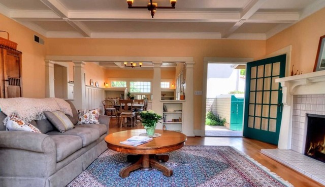 Central location, walk to restaurants! in Santa Barbara