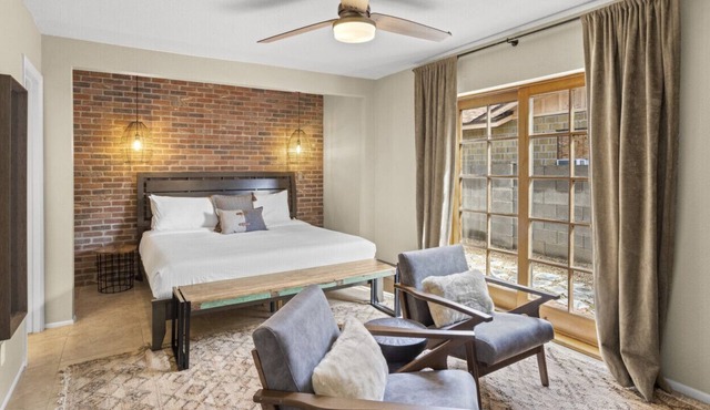 Central to Popular Scottsdale Attractions!