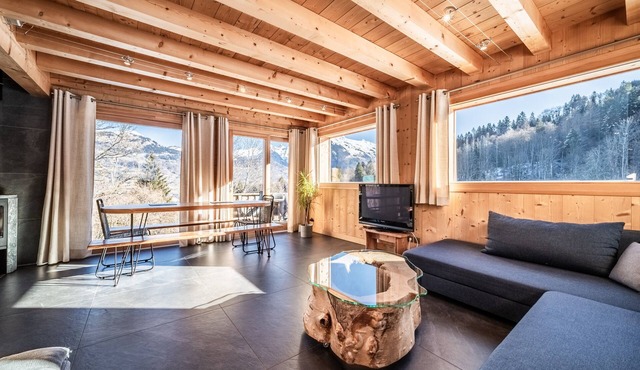 Chalet 'Le Mas Devant' with Mountain View, Private Terrace and Wi-Fi in Morillon