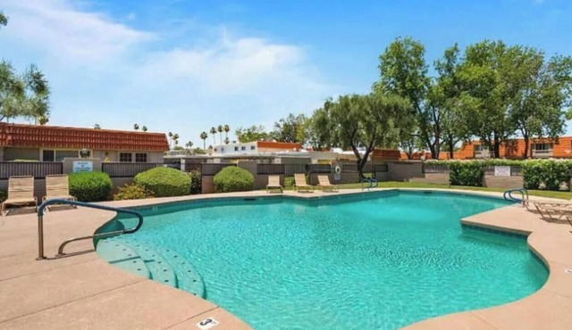 Chaparral Charmer | 3BR | Pool | Bikes | King bed!