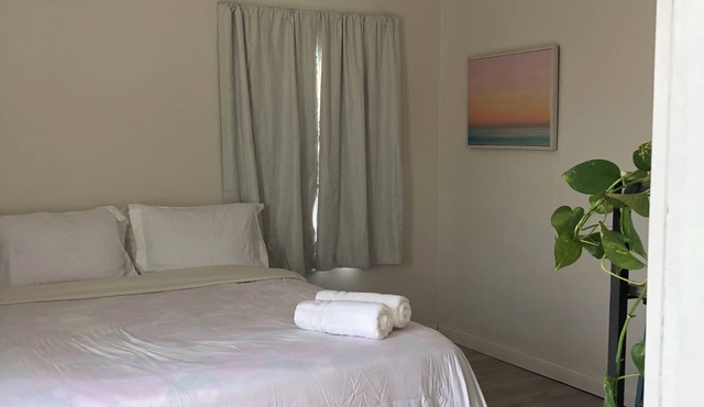 Charming 1-bedroom house with WiFi in lovely Bakersfield