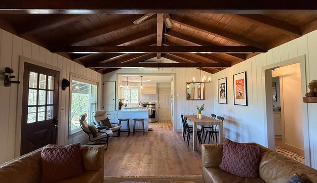 Charming 2 bedroom house - mountain views, AC, close to vineyards in Warner Springs