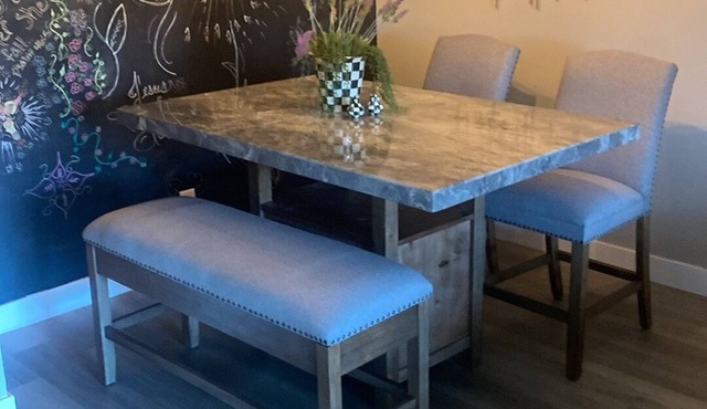 Charming 2-bedroom condo in welcoming Mesa with AC, WiFi
