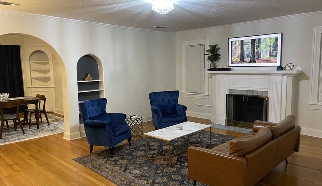 Charming 2-bedroom cottage in fabulous Amarillo with WiFi, AC in Amarillo