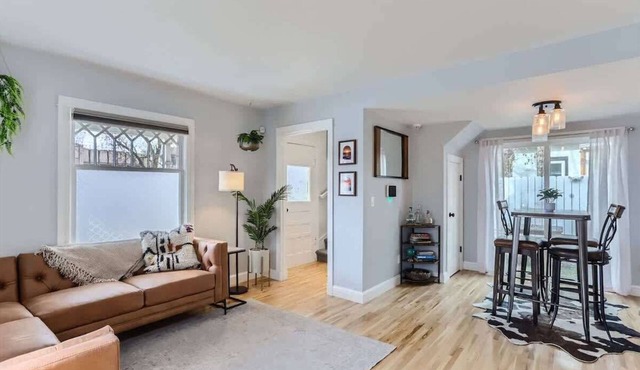 Charming 3-BDR Cottage: Downtown Boulder in Boulder