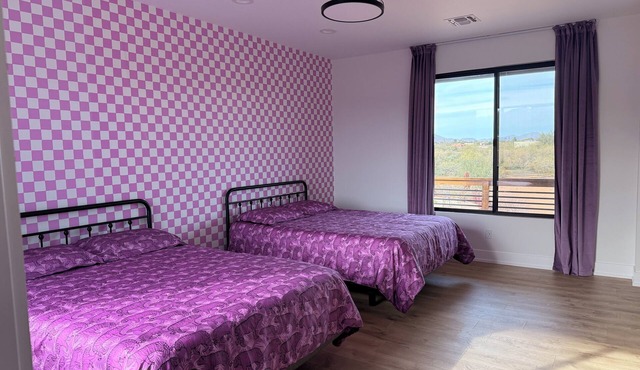 Charming 3-bedroom corporate apartment with pretty views in Phoenix