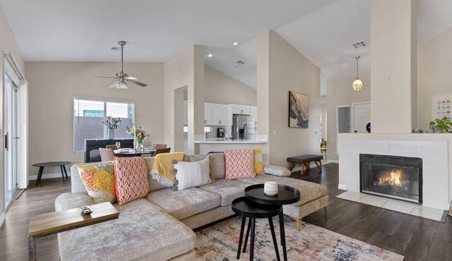 Charming 3BD Residence Just 5 Minutes from Las Vegas Airport