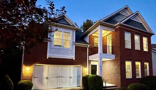 Charming and spacious 6BR home near UNC, Duke, RTP in Cary