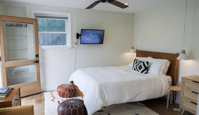 Charming Beachside Studio – Walk to Beach, Coffee & Wedding Venues in San Clemente