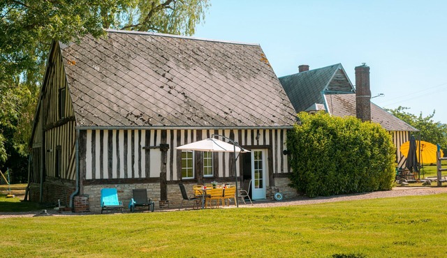 Charming Gîte La Grangette with Private Terrace, Garden, and Wi-Fi in Mézidon Vallée d'Auge