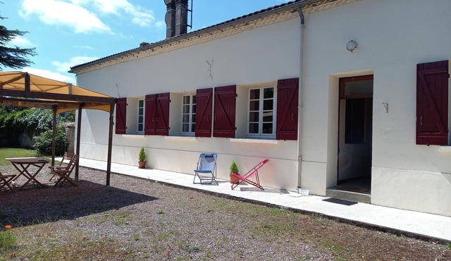 Charming Maison de Plein-Feet in the heart of the Périgord Blanc region of the Dordogne. in Saint-Front-de-Pradoux