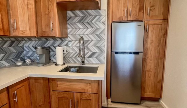 Charming Fully Furnished Studio