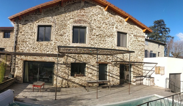 Charming house with swimming pool in Saint-Chamond
