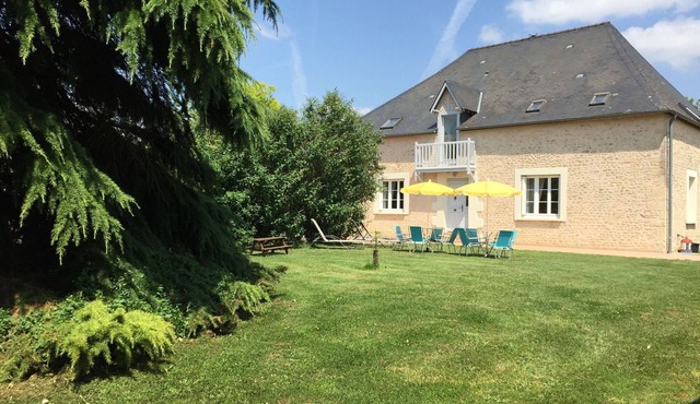 Charming Manor with Garden, Terrace, and Games Room near Le Mans in Épineu-le-Chevreuil