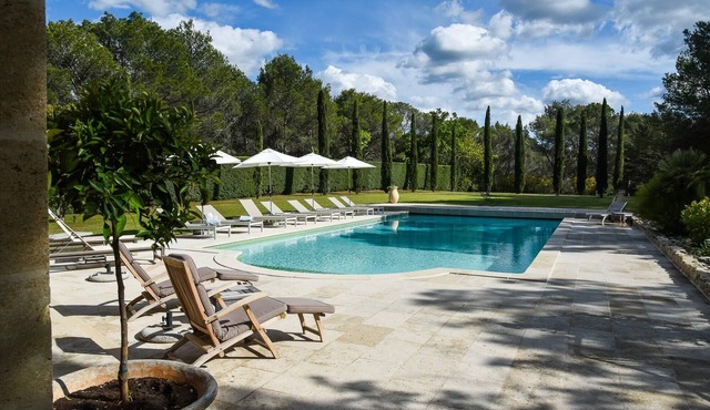 Charming Mas in Provence near Aix in Rognes