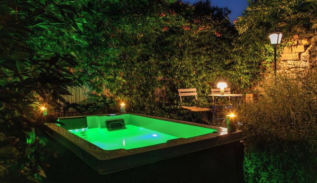 Charming Room & Private Spa Near Carcassonne in Pexiora