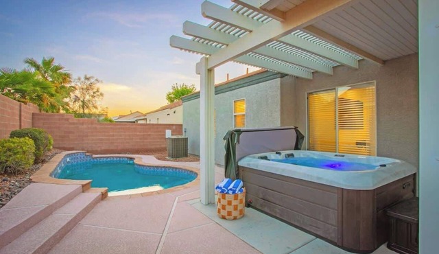 Chill&Play in 6BR Retreat w Pool, Hot Tub & Games!