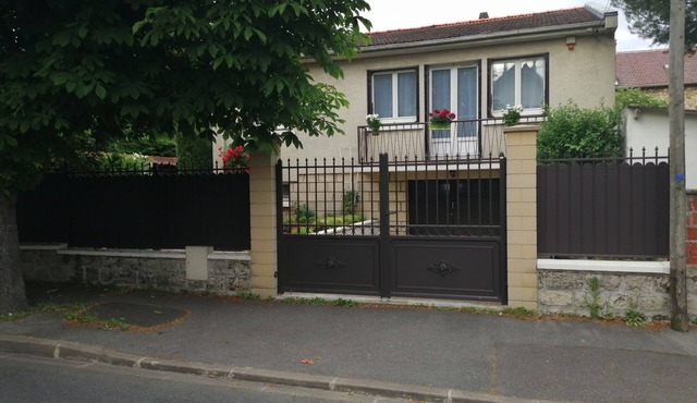 Comfortable private floor in a house in Conflans-Sainte-Honorine