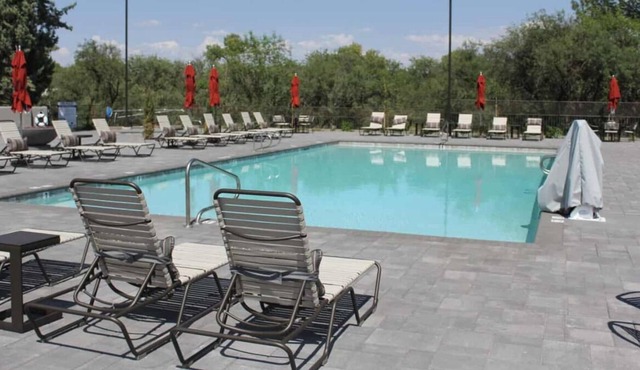 Comfort and Convenience! Pets Allowed, Onsite Pool, Parking, Near A Love Field