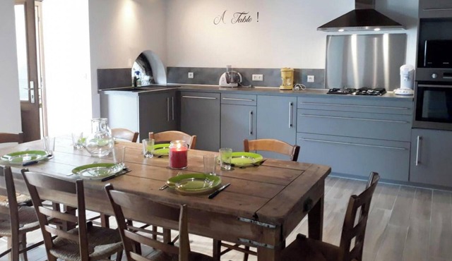 Comfortable countryside cottage with terrace in Cremeaux
