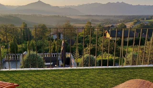 Comfortable family house with a view in Monnetier-Mornex