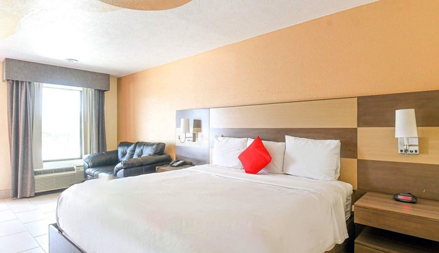 Comfortable Room with All Essentials - Your Relaxing Haven, Free Parking in Shenandoah