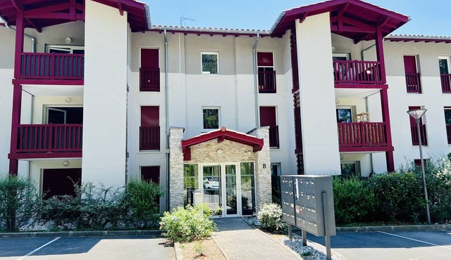 Comfortable T2, 4 people, Terrace, Private parking in Hasparren in Hasparren